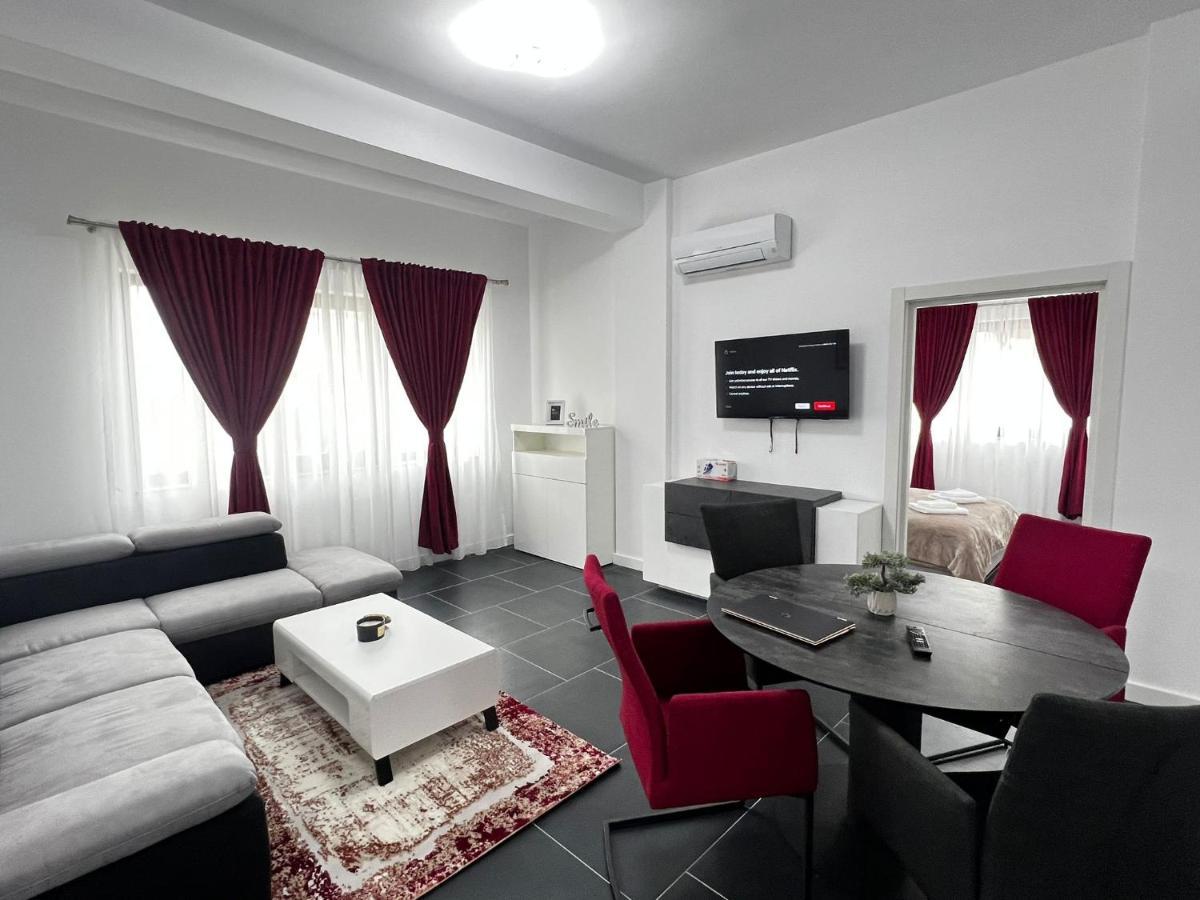 Cozy Aparthotel - Central City Сучава Екстер'єр фото