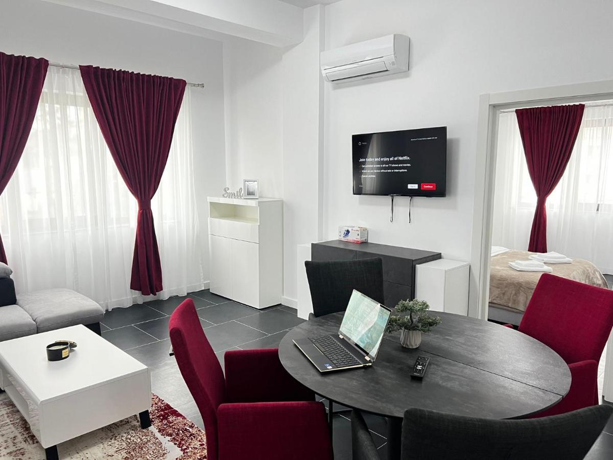 Cozy Aparthotel - Central City Сучава Екстер'єр фото