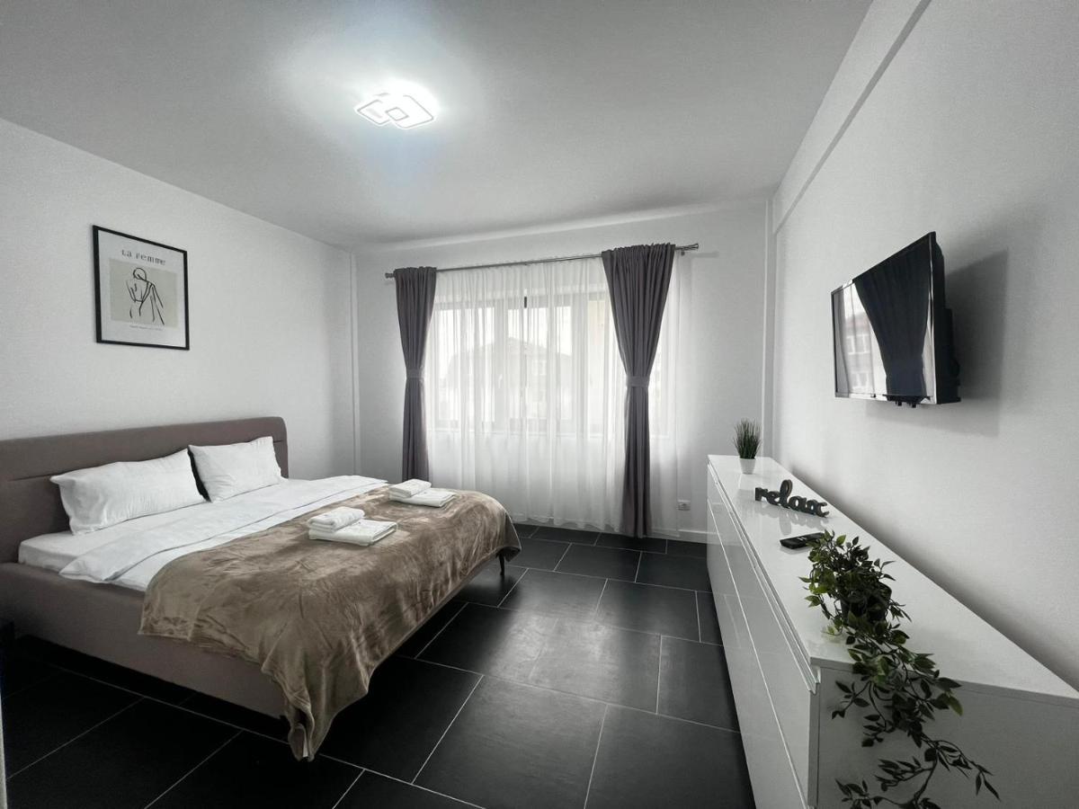 Cozy Aparthotel - Central City Сучава Екстер'єр фото