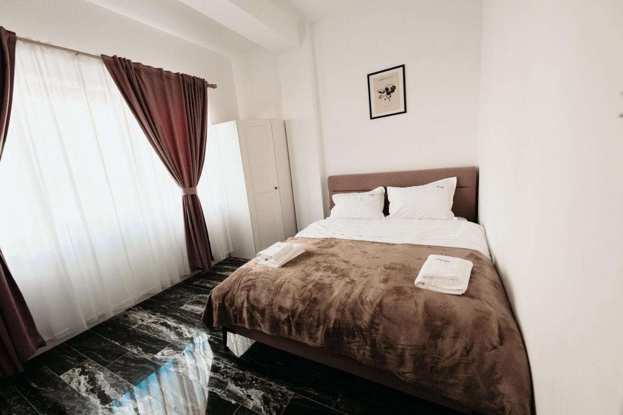 Cozy Aparthotel - Central City Сучава Екстер'єр фото