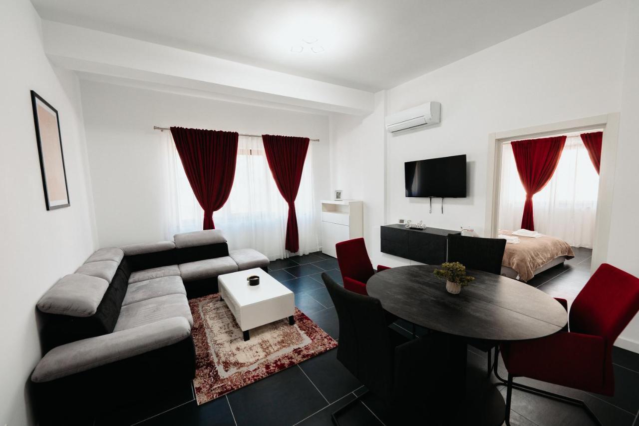 Cozy Aparthotel - Central City Сучава Екстер'єр фото