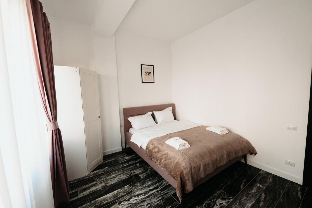 Cozy Aparthotel - Central City Сучава Екстер'єр фото