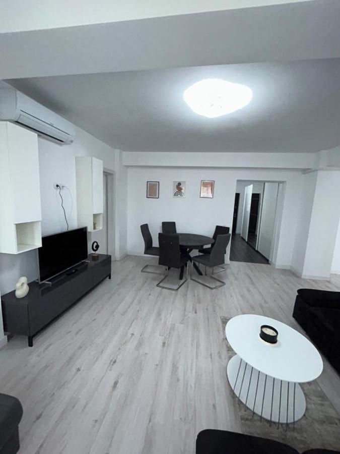 Cozy Aparthotel - Central City Сучава Екстер'єр фото